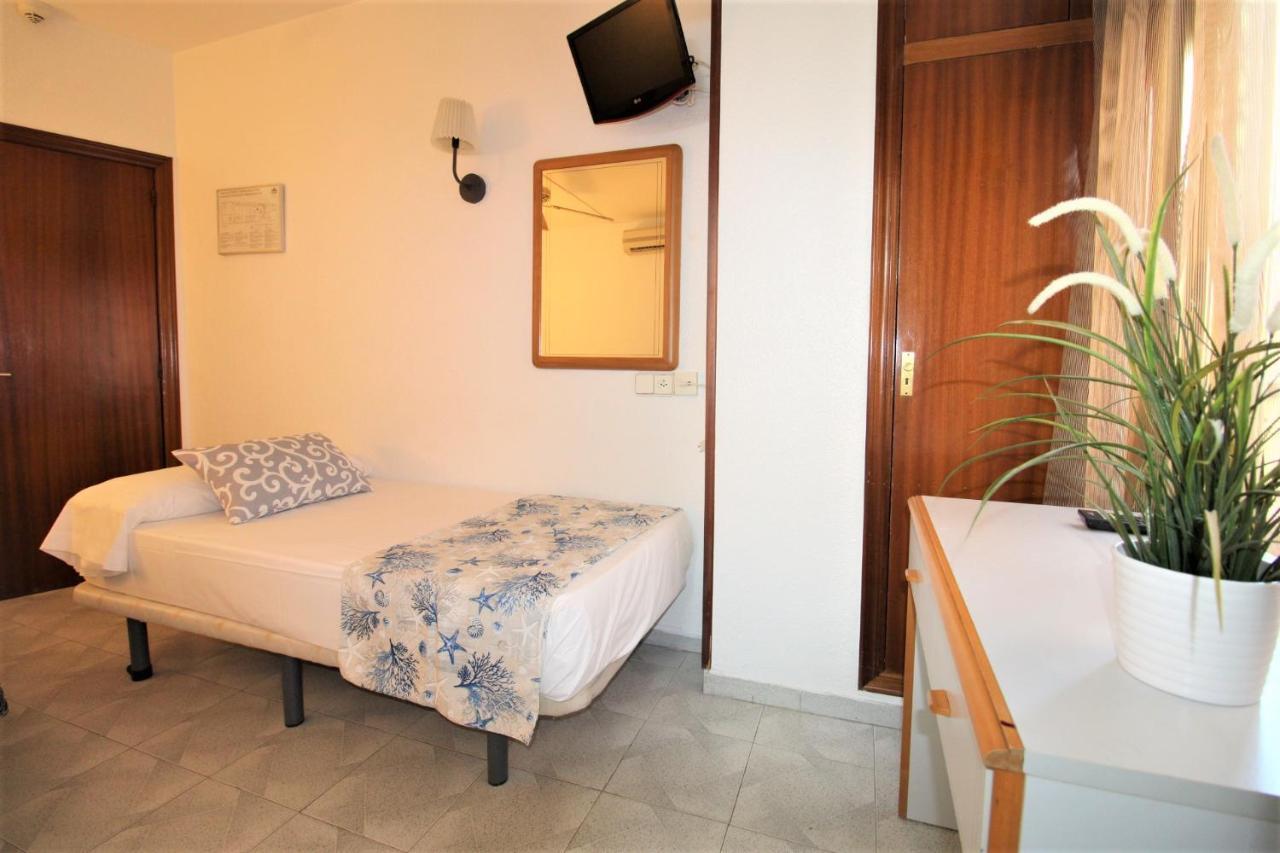 Canada Hotel 2*